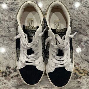 VH shoes